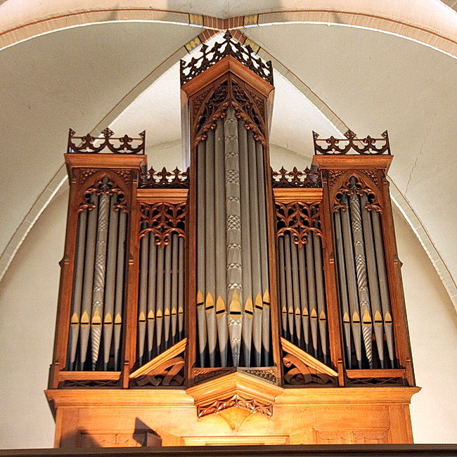 Orgel (1879), Maarschalkerweerd en zoon, Utrecht - eikenhoutenkast.